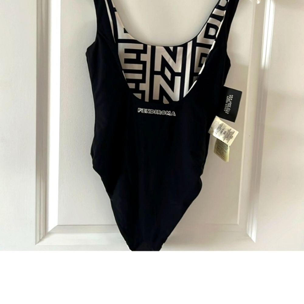 FENDI - Picture 3 of 3